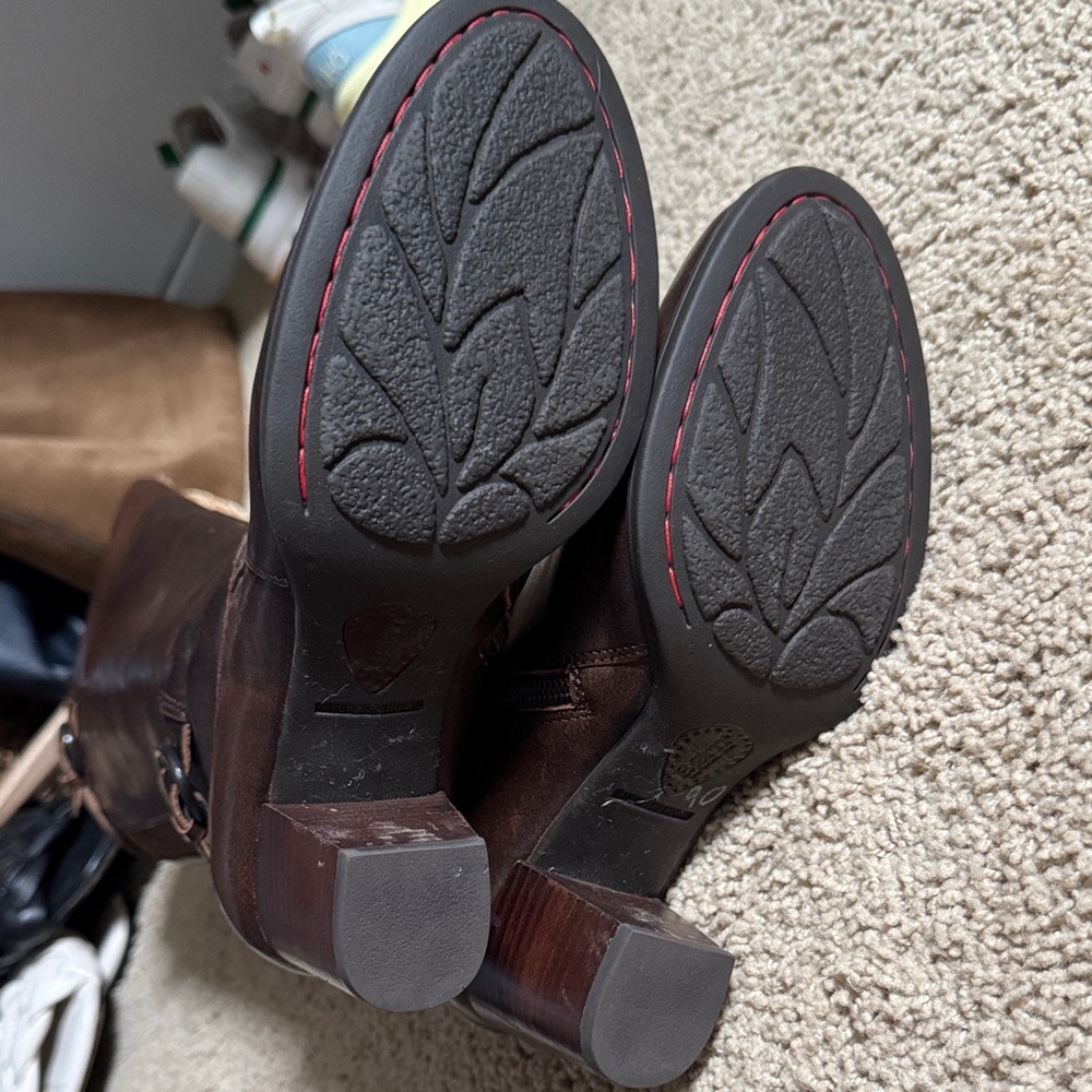 Born Tall Dark Brown Leather Heeled Riding Boots Sz 8 - Picture 8 of 10